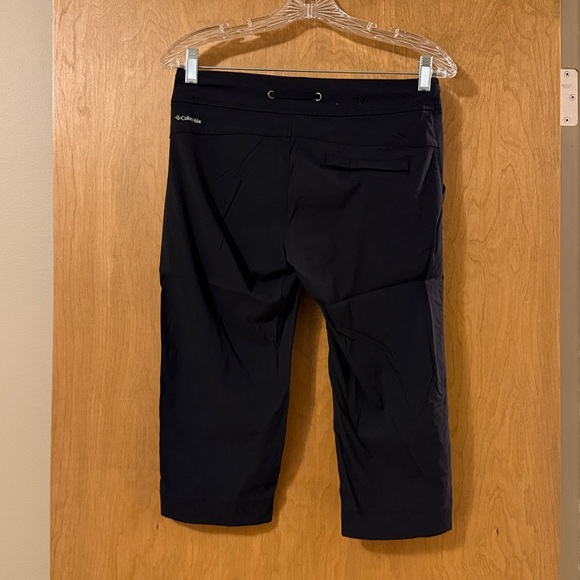 Columbia Black Omni-Shield Capri - Picture 2 of 5
